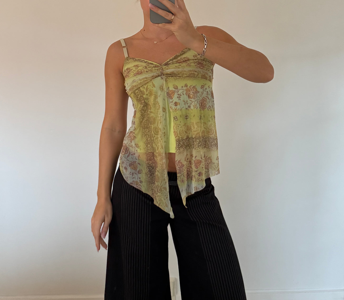 Mesh top