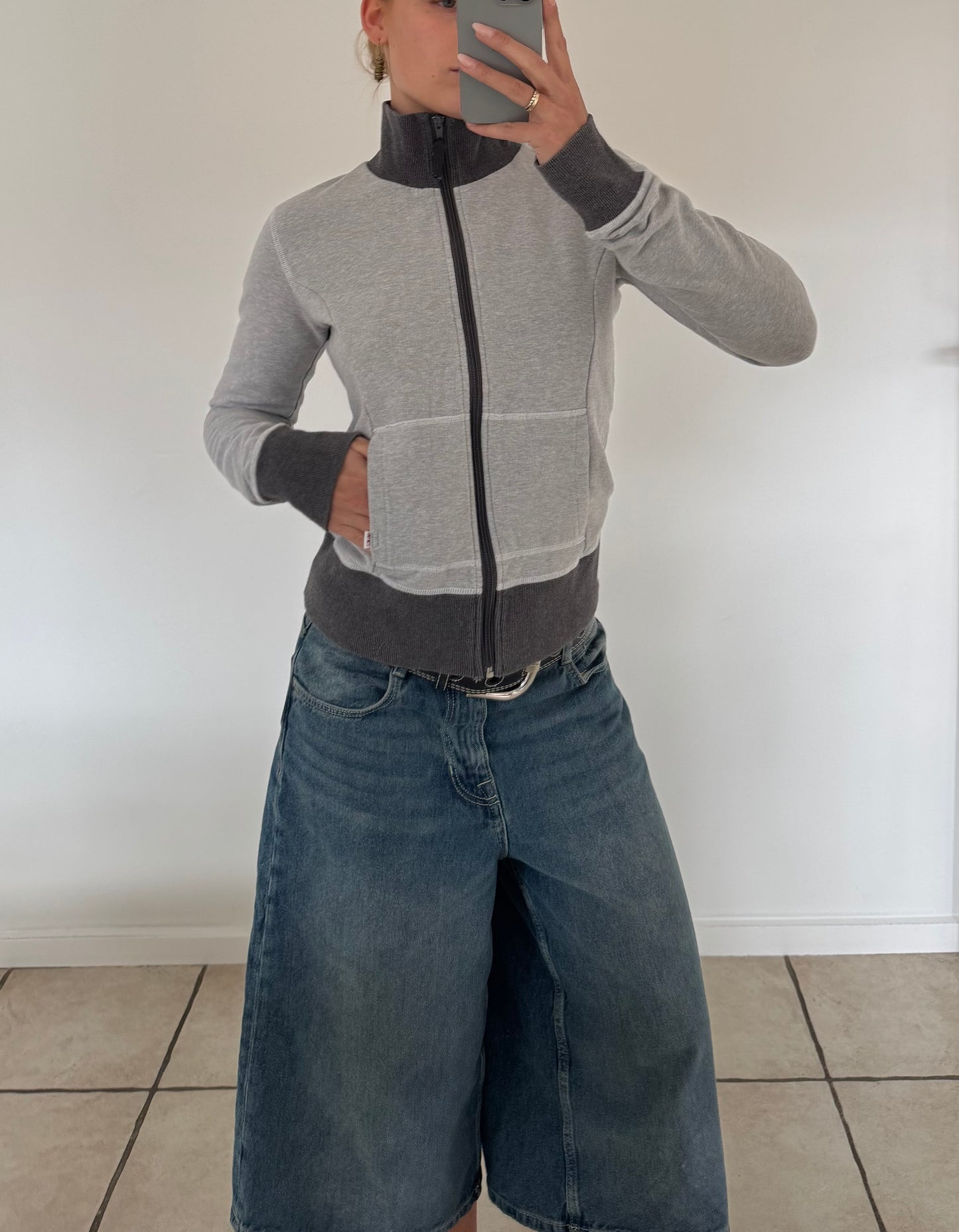 Zip up