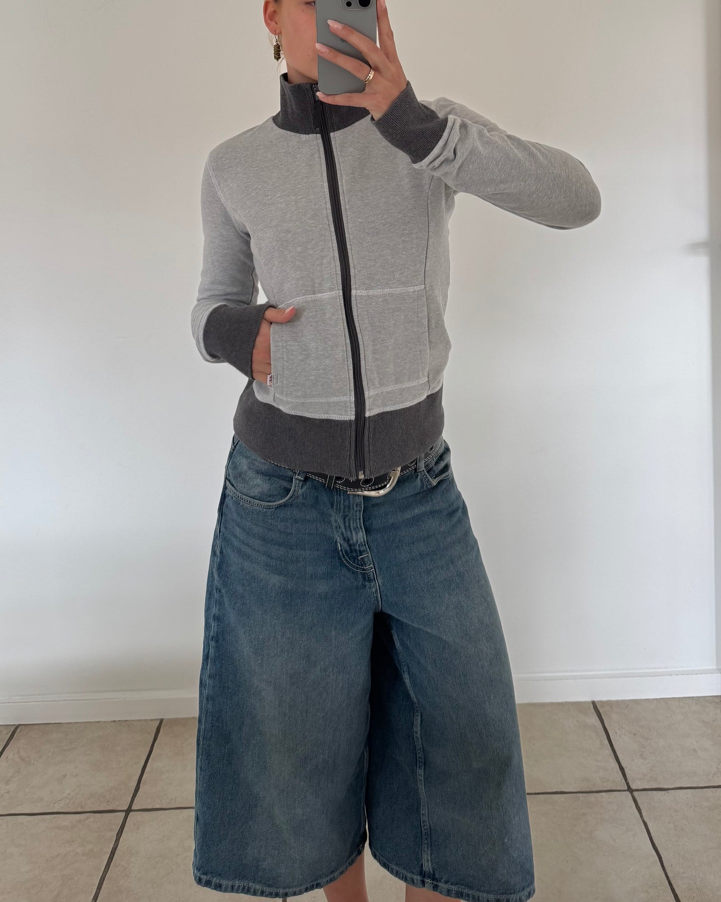 Zip up