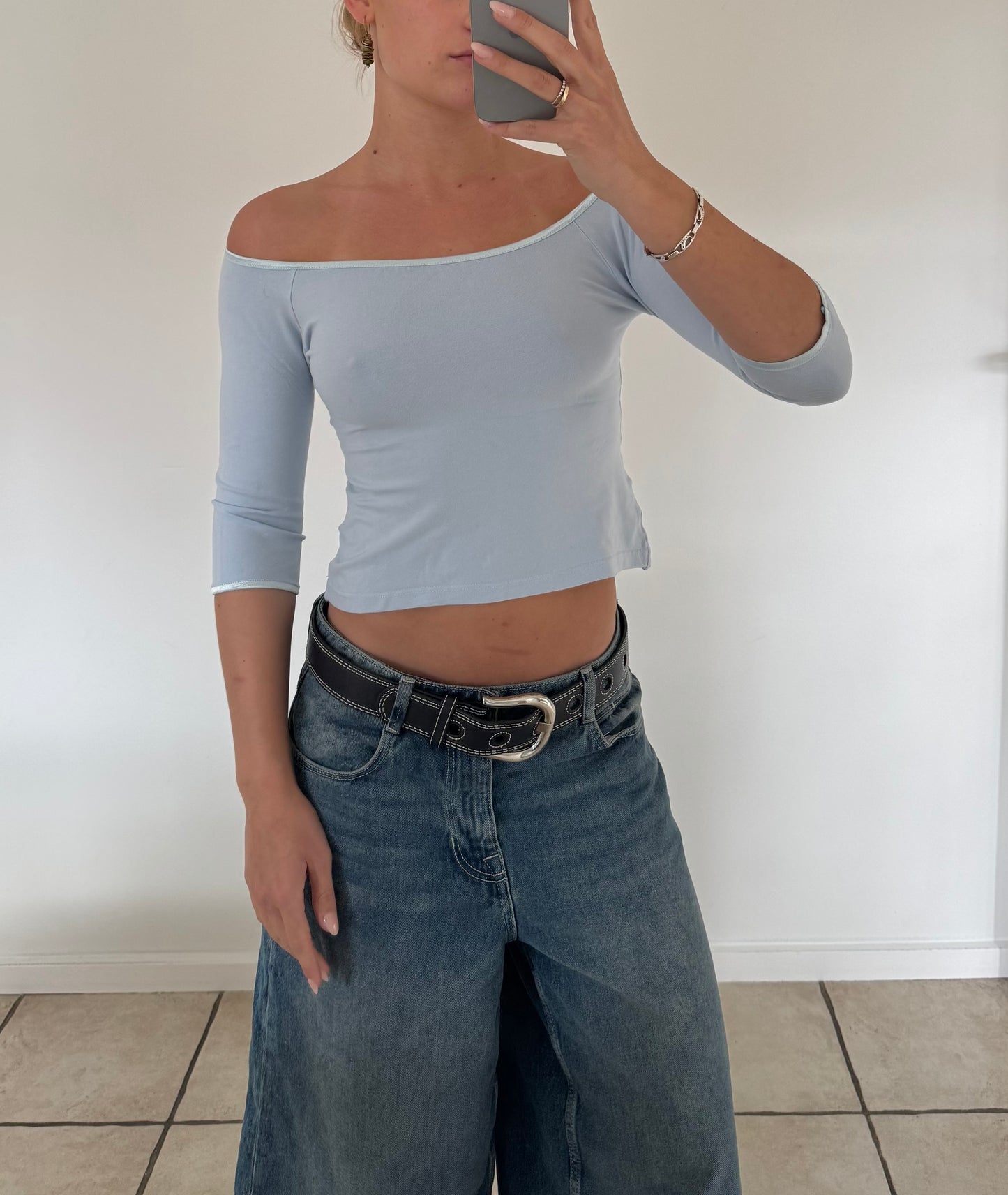 Off-shoulder
