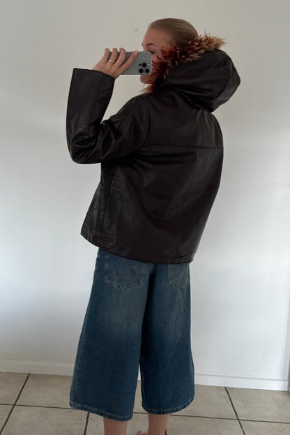 Læderjakke med hætte