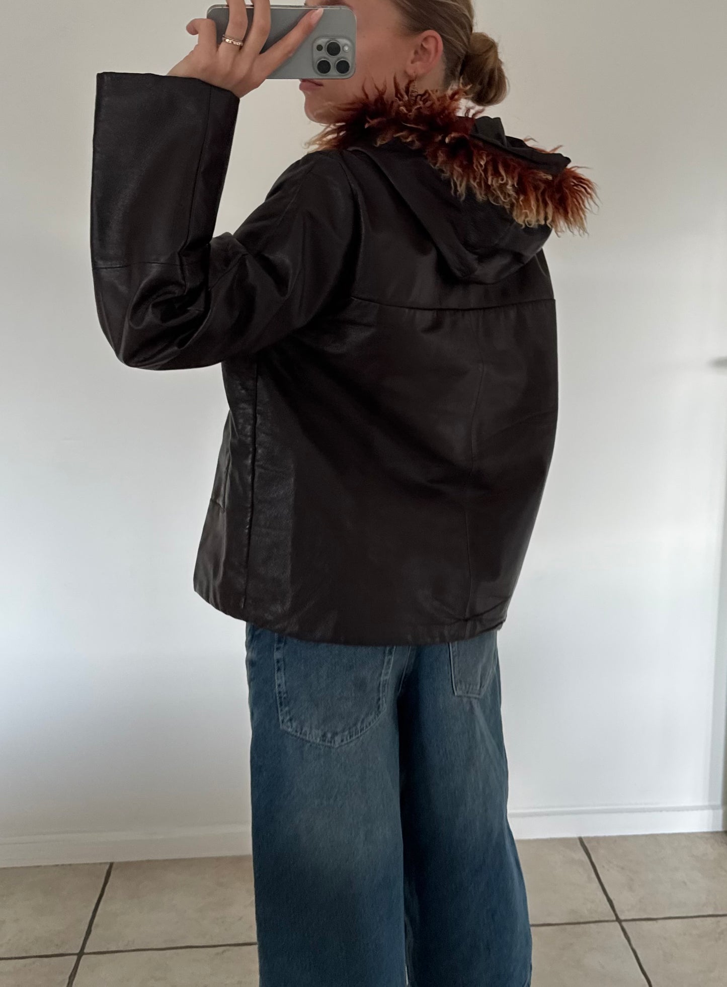 Læderjakke med hætte