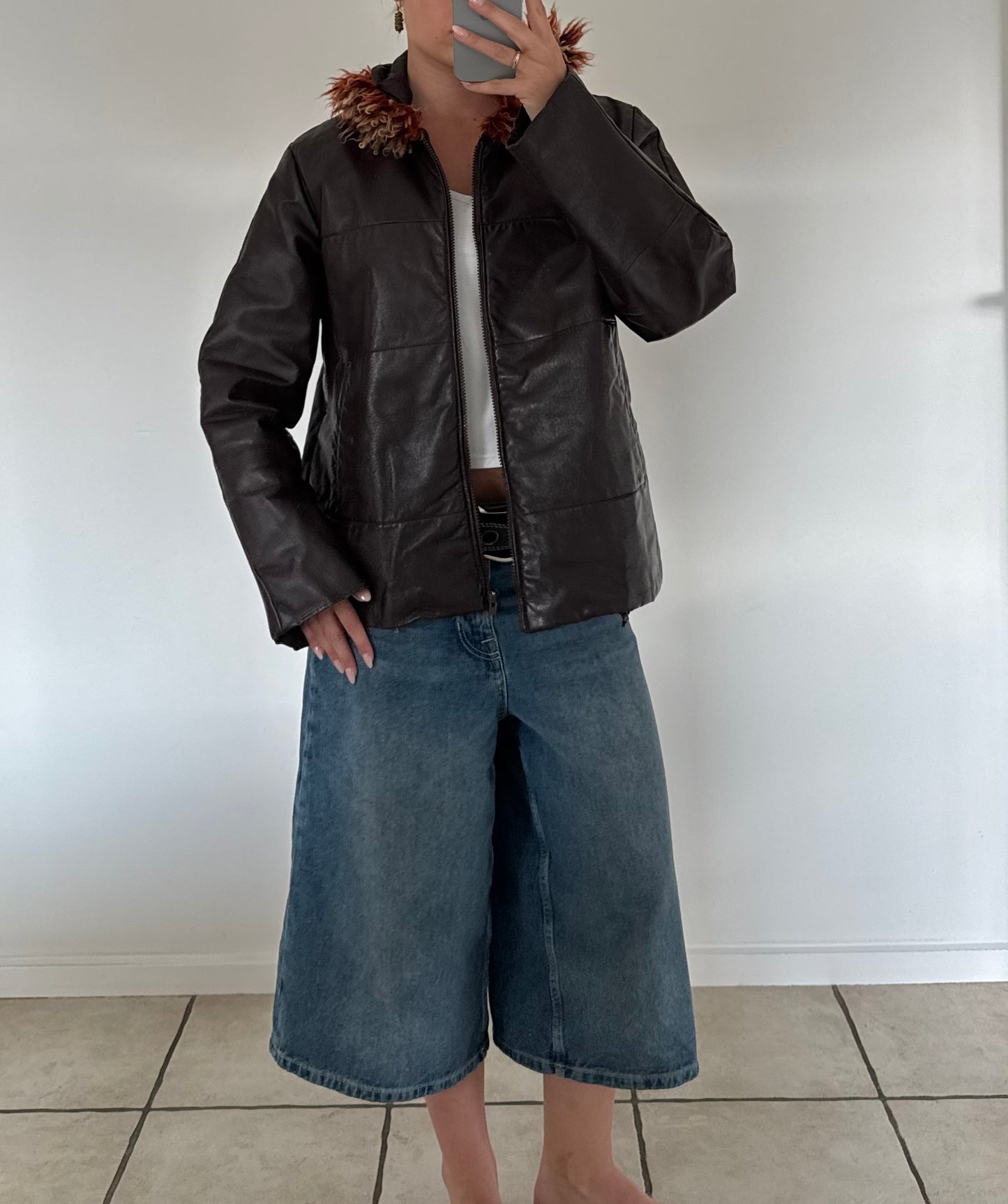 Læderjakke med hætte