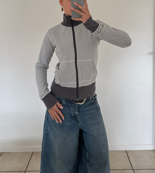 Zip up